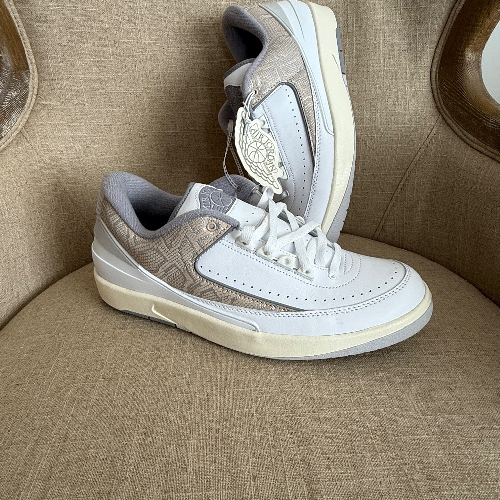Nike Air Jordan 2 Retro Low Python. BRAND NEW!! M-11.5 White/Cement Gray - Picture 3 of 9